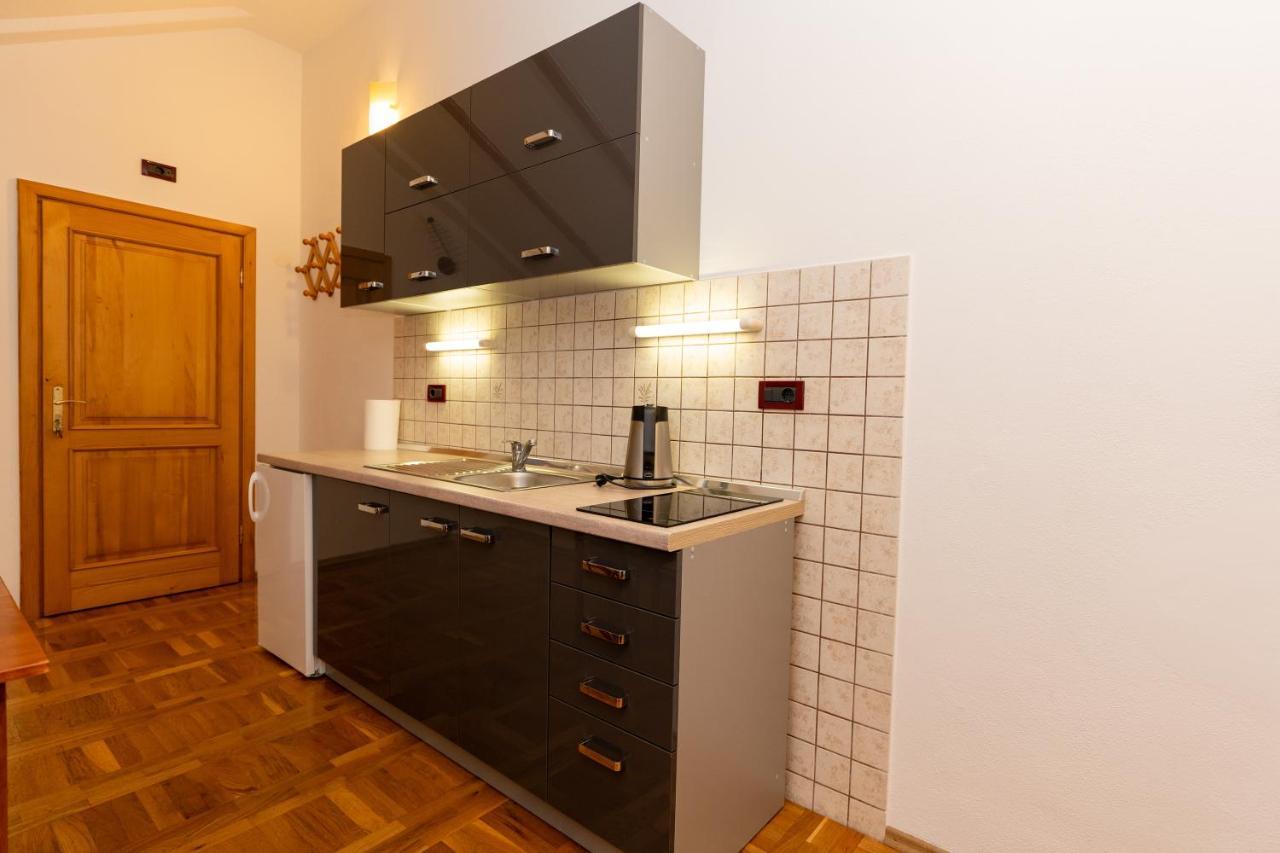 אוטוצאץ Apartman Miramare מראה חיצוני תמונה